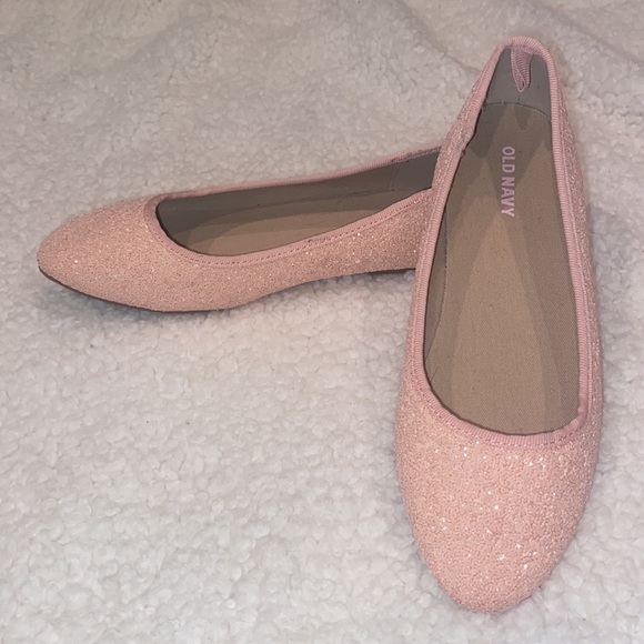 Old Navy Shoes - Picture 3 of 7